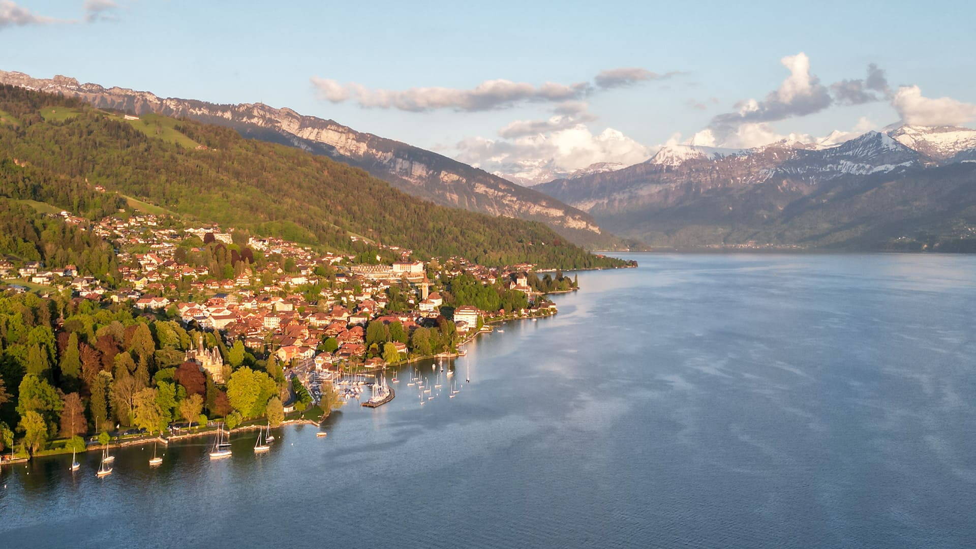 schloss-huenegg.jpg schloss-huenegg.jpg